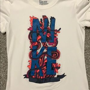 nike small white shirt